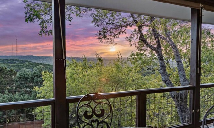 Beverly Hills House | New to market-Executive, custom home with a great view & heated pool