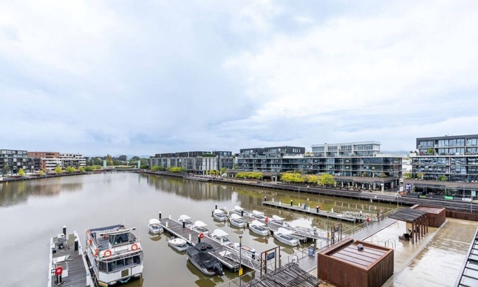 Barton Apartment | New to VRBO: Kingston Foreshore Paradise - 2BR