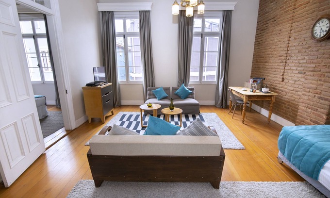 Cerro Alegre Hotel | New Voga Guesthouse
