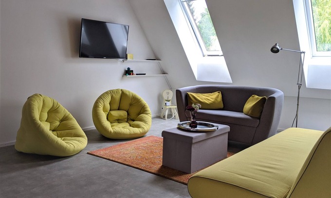 Owingen Apartment | NEW - Weiherblick - Maisonette FeWo in the romantic Happenmühle
