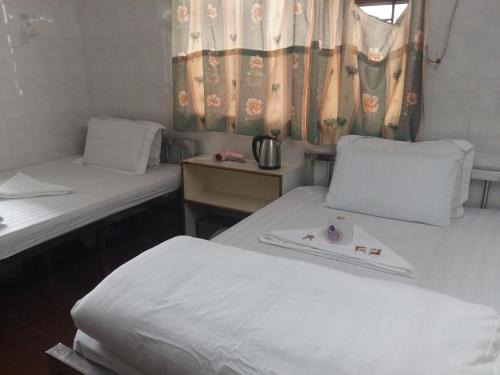 Tsim Sha Tsui House | New Yan Yan Guest House reception 9th floor Flat E4 E6