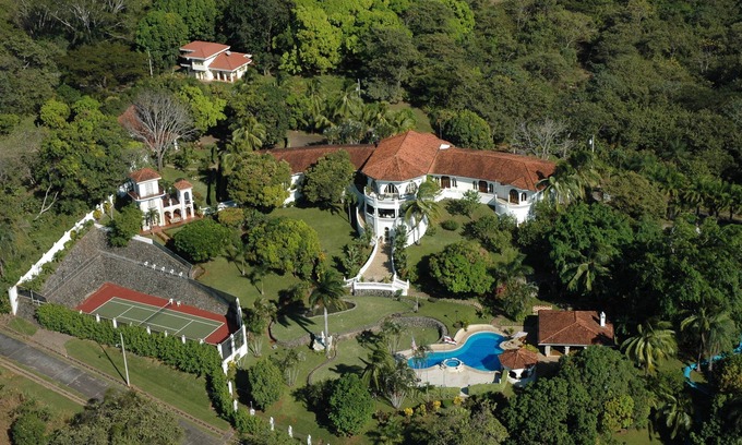 Esparza House | NEW YEARS WEEK NOW AVAILABLE! BEST VALUE IN A FAMILY VACATION IN COSTA RICA.