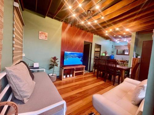 Itogon House | Newlives Transient 1 Atok Trail - 2nd floor