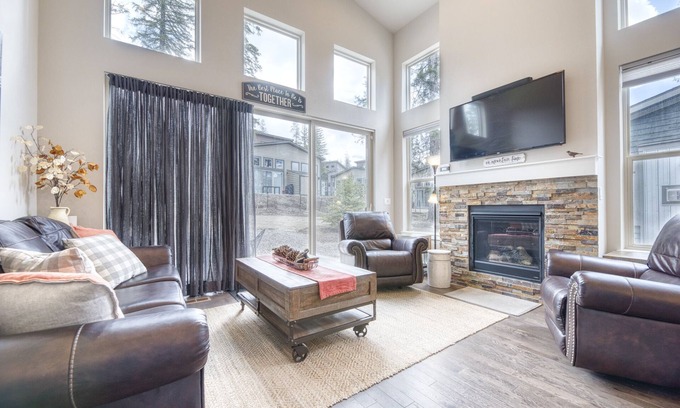 Rendezvous Condo | Newly built duplex in Rendezvous, Fraser. Quick access to town and resort!