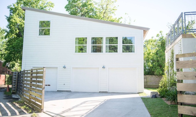 MacGregor House | Newly Built Inner Loop Townhome!