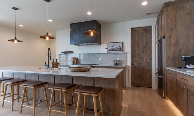 Driggs Condo | *Newly Built* Teewinot at The Basin Luxury Suites ⁓ Hot Tub ⁓ In Downtown Driggs