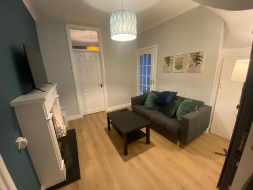 Sligo House | Newly Furnished 5 Bedroom Gem in Sligo