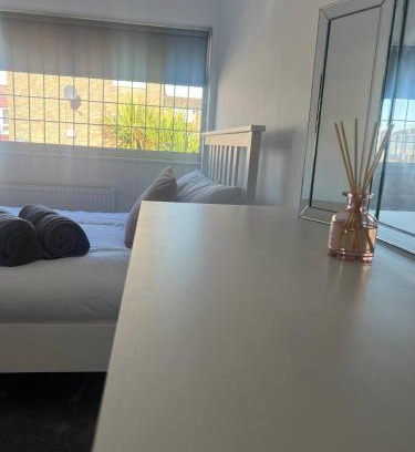Ormskirk House | Newly Refurb 3 Bed Family Home In Ormskirk