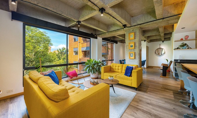 La Florida Condo | Newly refurbished, modern & spacious apt in Provenza