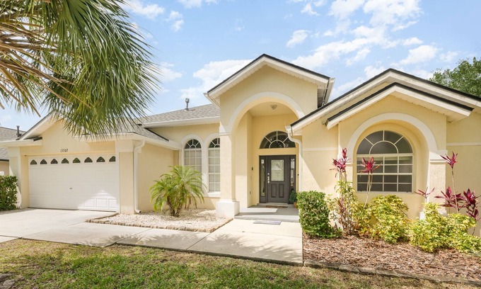 Orange Tree House | Newly Refurbished, Private Pool & Spa, Large Corner Lot, Close to Disney