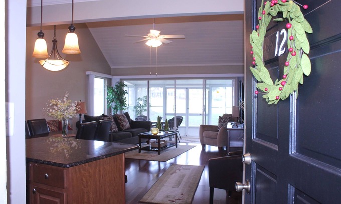 Plymouth Villa | Newly Remodeled Gorgeous Golf Villa In Errol Estate Overlooking Open Green Field