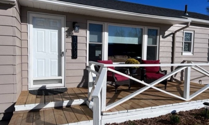 Hutchinson House | Newly remodeled home in a safe/quiet neighborhood located near fairgrounds.n
