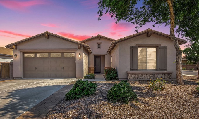 Freeman Farms House | Newly Remodeled Modern Home Near Downtown Gilbert!