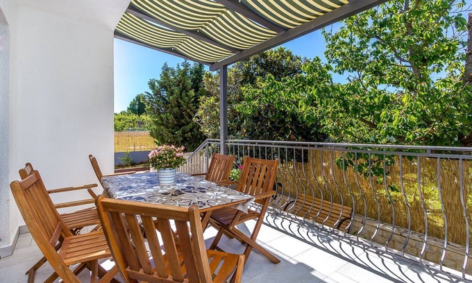 Skatari Apartment | Newly renovated Apartment with WiFi and BBQ