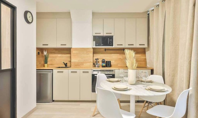 Flandres Apartment | Newly renovated appartement ☆ Canal de L'ourq ☆