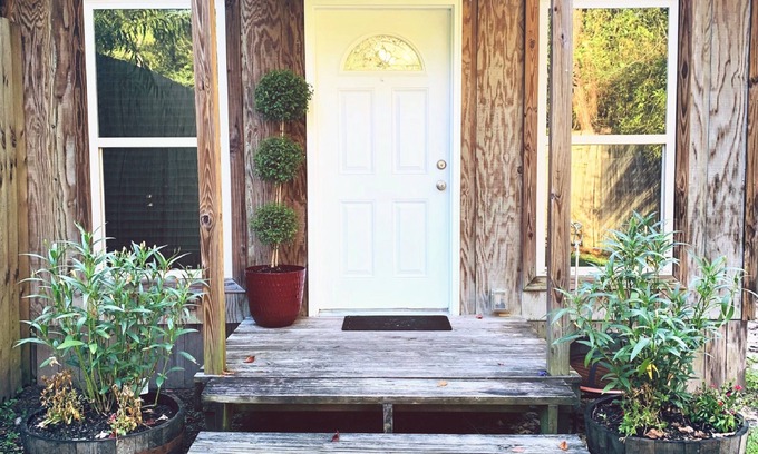 Slidell House | Newly renovated cottage right off interstate 20 mins to New Orleans/Gulf Coast