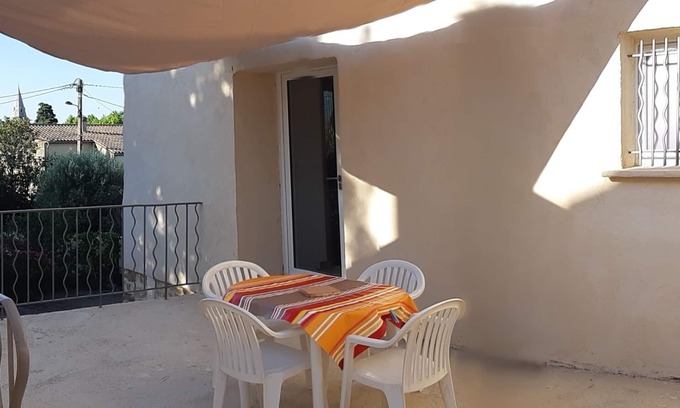 Aubignan House | Newly renovated duplex with large terrace