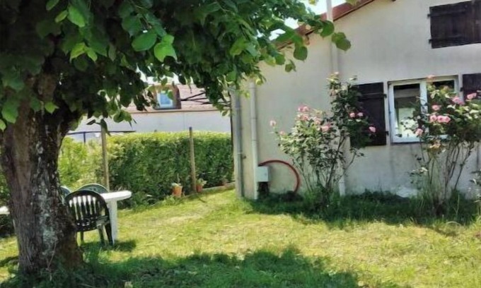 Paray-le-Fresil House | Newly renovated detached house