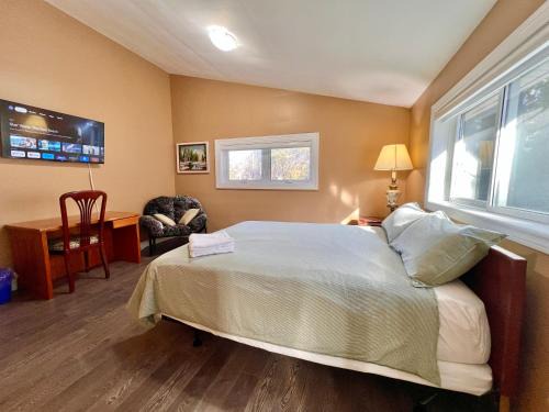 Aurora House | Newly Renovated Home in Central Aurora