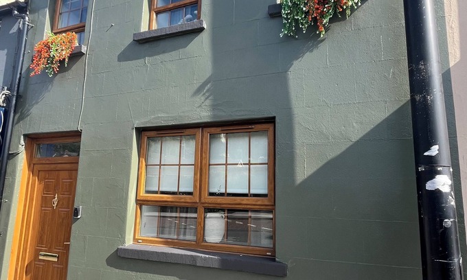 Armagh House | Newly Renovated Luxury Home - Armagh City Centre