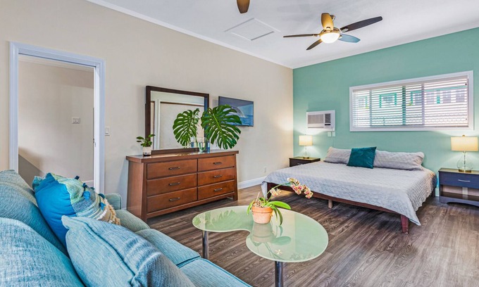 Wailuku Cottage | Newly Renovated Modern Cottage: Walk into Historic Wailuku Town!