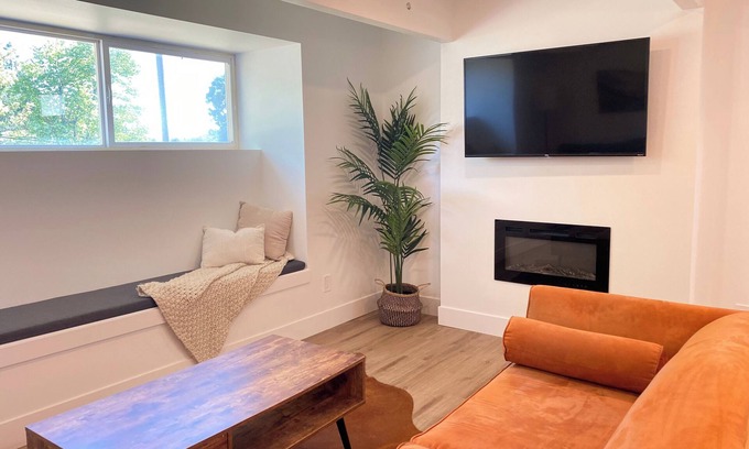 West Hazel Dell House | Newly Renovated NW Retreat