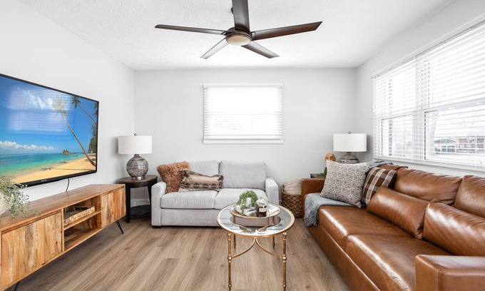Brownsburg House | Newly Renovated Retreat 30mins to Downtown Indy