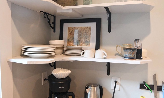 Lexington Apartment | Newly renovated studio Apartment in Downtown Lexington. 5 min walk to W&L or VMI