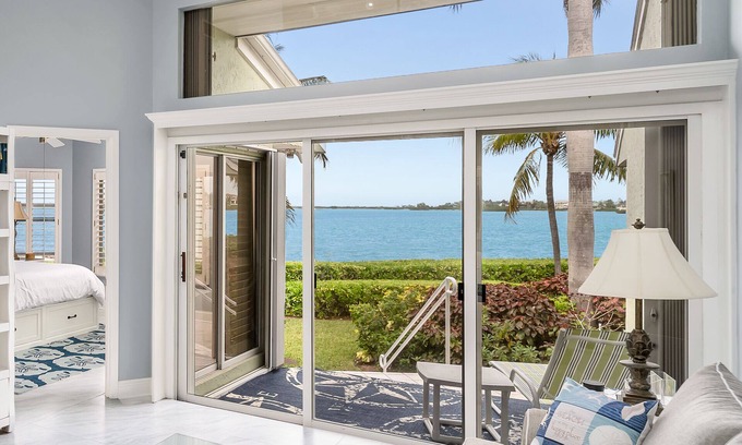 Big Coppitt Key House | Newly Renovated* Water Front Property*Saltwater Pool*Gated*Boat Dock