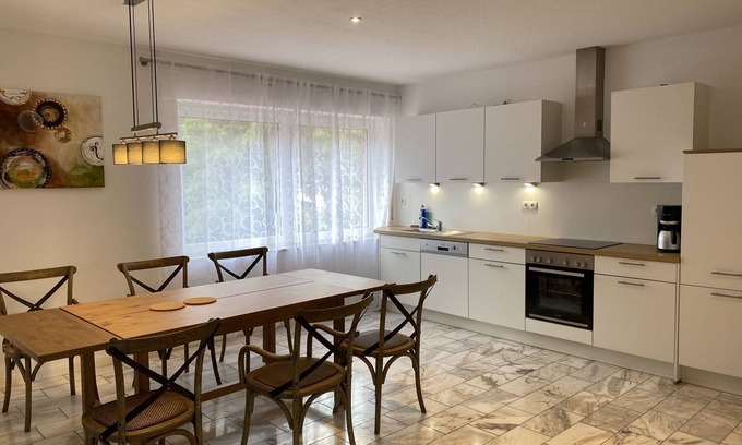 Wildeshausen Apartment | Newly renovated, very spacious 3-room apartment with terrace, garden, parking space