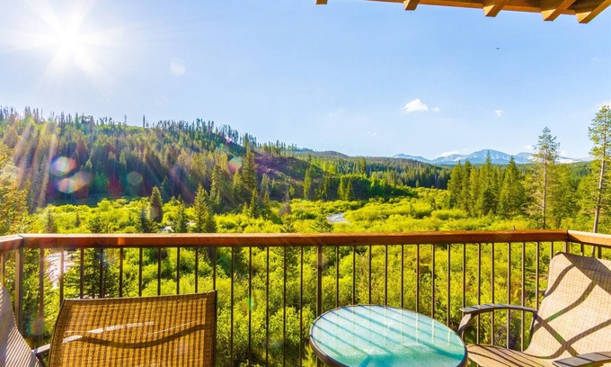 Winter Park Condo | Newly Updated TopFlr Views Of FootHills River Private Balcony Hideaway Park