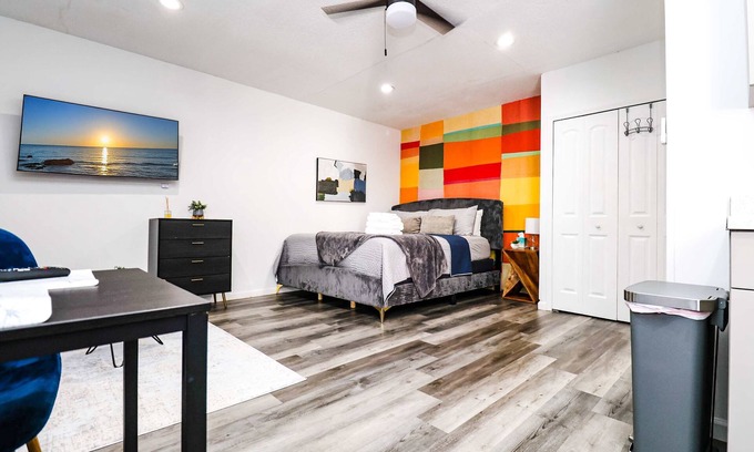 Orlando Apartment | *NewRenovatedAPT*KINGbed*PetsOk+Priv Entry