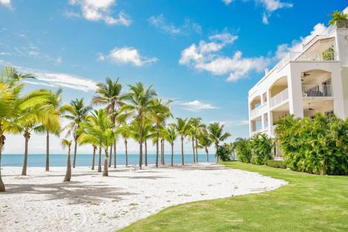 Playa Blanca Apartment | Next to Puntarena Beach Club! - Amazing Balcony - Sleeps 6