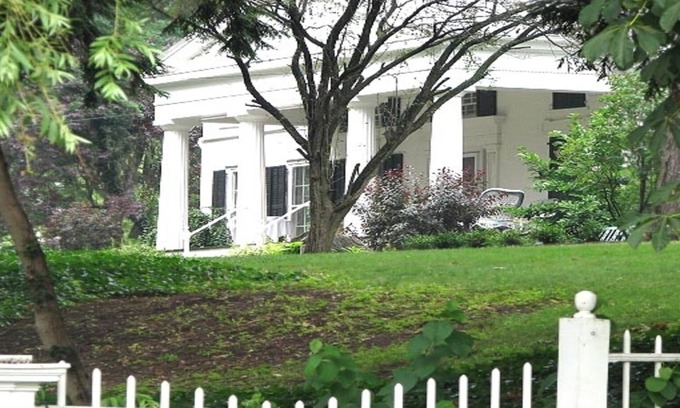Niagara County Apartment | Niagara Mansion Carriage Suite