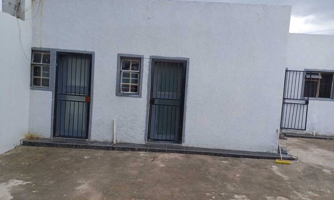 Greater Johannesburg Metropolitan Area Apartment | Nice 3-bedroom Aprt with WiFi at 59 lindhorst st Kenilworth Joburg South 2190