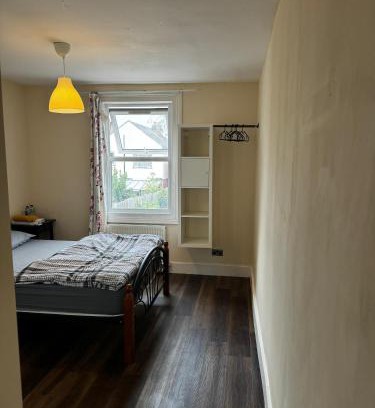 Bensham Manor House | Nice and Pleasant