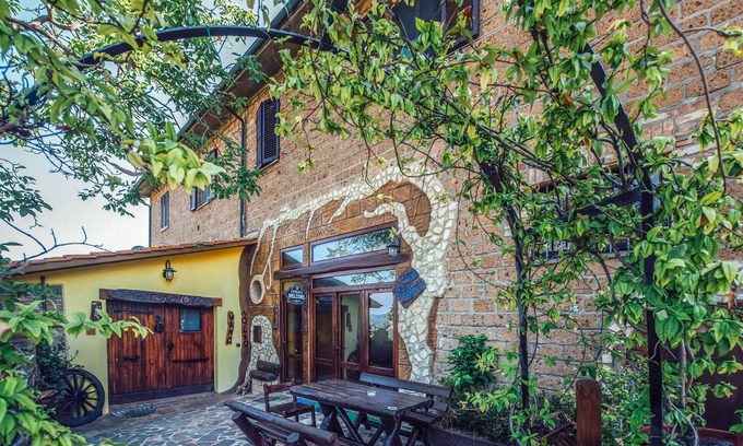 Castiglione d'Orcia Apartment | Nice apartment in Castiglione d'Orcia