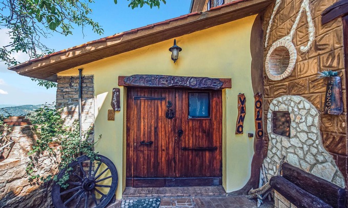 Castiglione d'Orcia Apartment | Nice apartment in Castiglione d'Orcia