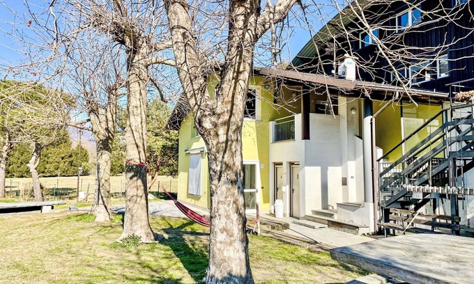 Samolaco Apartment | Nice apartment for 3 people with WIFI, balcony, pets allowed and panoramic view