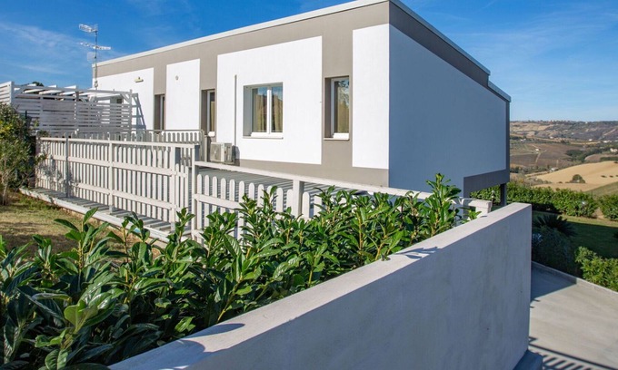 Citta Sant'Angelo House | Nice apartment in villa for 5 people with WIFI, A/C, TV, terrace, pets allowed and parking