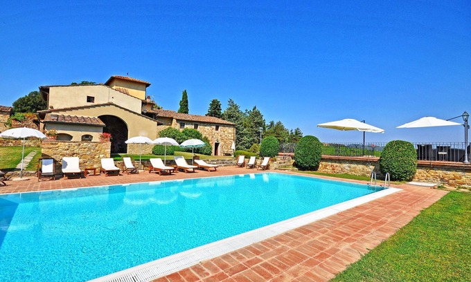 San Casciano in Val di Pesa Apartment | Nice apartment for 4 people with pool, A/C, WIFI, TV and pets allowed, close to Greve In Chianti