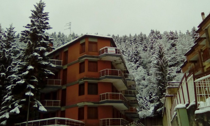 Roccaraso Apartment | Nice apartment covered in wood in the center of Roccaraso