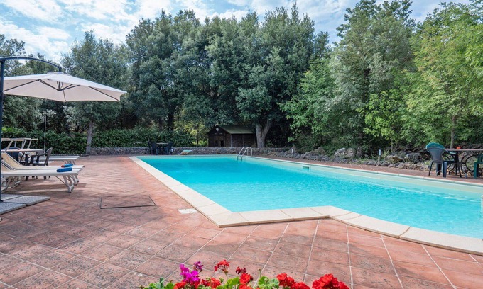 Monteriggioni Apartment | Nice apartment for 4 guests with WIFI, pool, TV and veranda, close to Siena