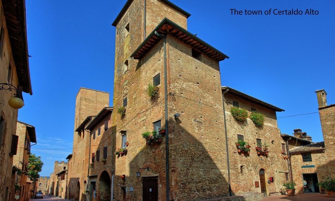 Certaldo Alto Apartment | Nice apartment for 3 guests with WIFI, TV and parking, close to San Gimignano