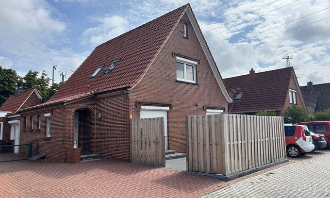 Norddeich Apartment | Nice apartment for 3 guests with WIFI, TV and balcony