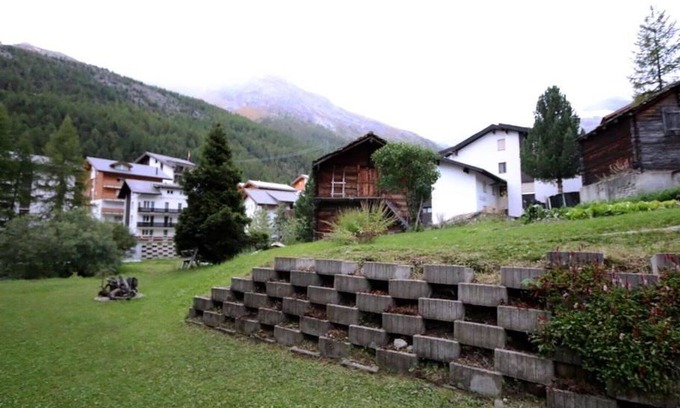 Saas-Fee Apartment | Nice apartment for 4 people with WIFI, TV, balcony and pets allowed