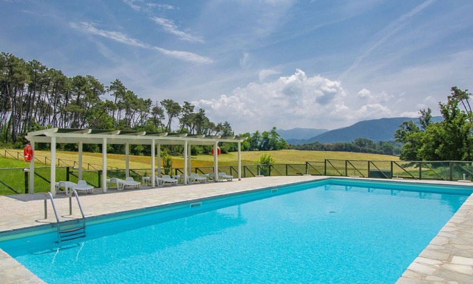Vicopelago Apartment | Nice apartment for 4 guests with pool, A/C, TV, patio, pets allowed and panoramic view