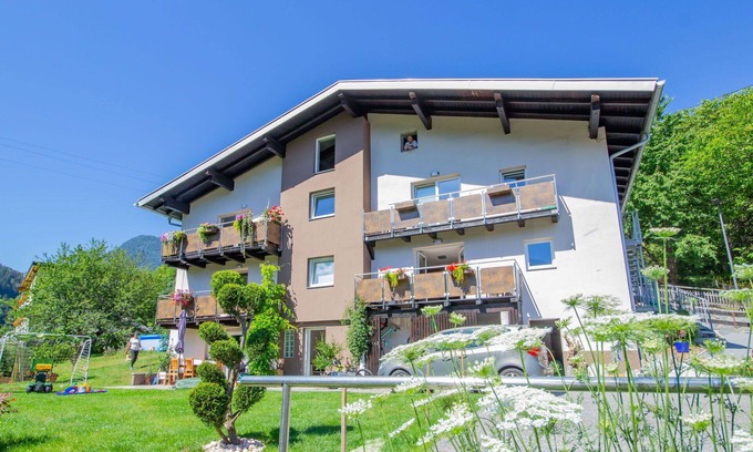 Pians Apartment | Nice apartment for 4 people with WIFI, TV, balcony and parking