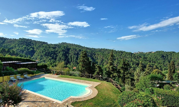 Massarosa Apartment | Nice apartment for 4 people with WIFI, pool, TV and panoramic view, close to Viareggio