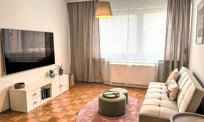 Siegburg Apartment | Nice apartment for 5 people with WIFI, TV and balcony